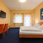 Hotell Stumbergers - Free Parking - 3*