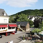 Stumbergers - Free Parking -