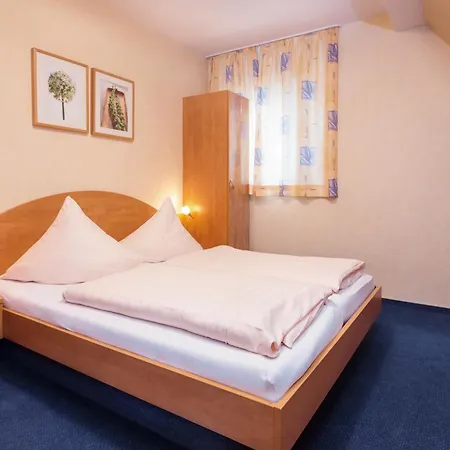 Stumbergers - Free Parking - Hotel