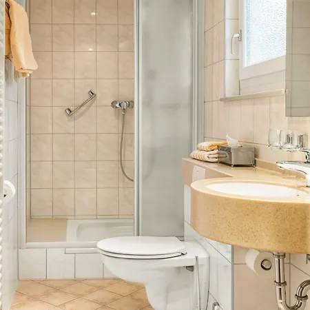 Stumbergers - Free Parking -