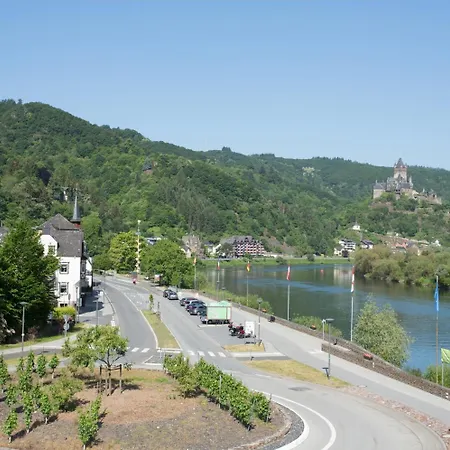 Otel Stumbergers - Free Parking - 3*