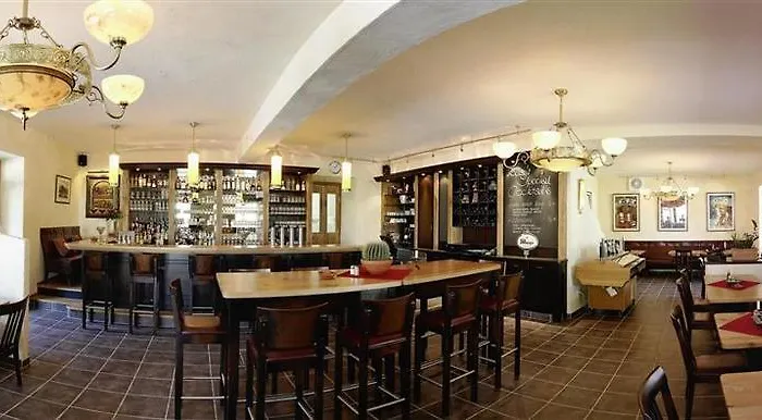 Stumbergers - Free Parking - コッヘム