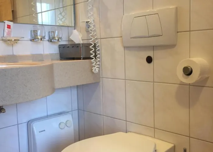 Stumbergers - Free Parking - 3* コッヘム